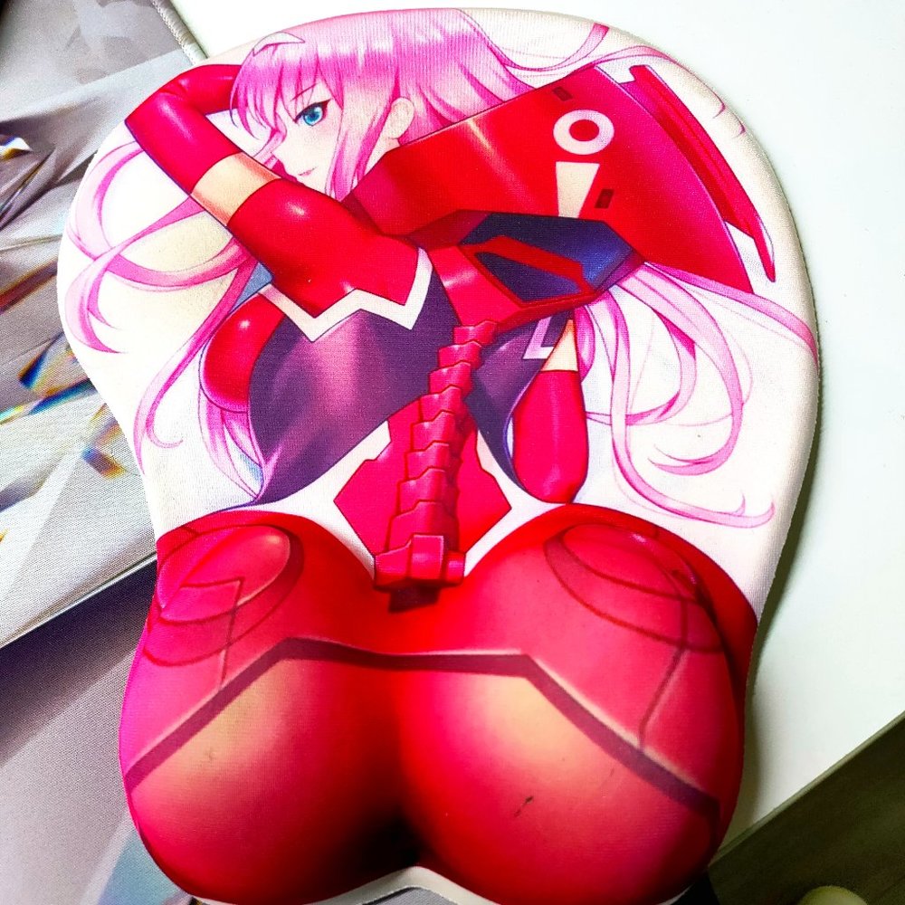 3D mouse pad with two wrist rest